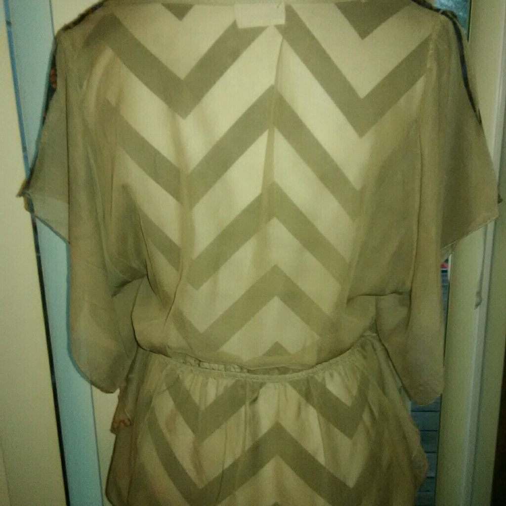 Blouse - Picture 3 of 3